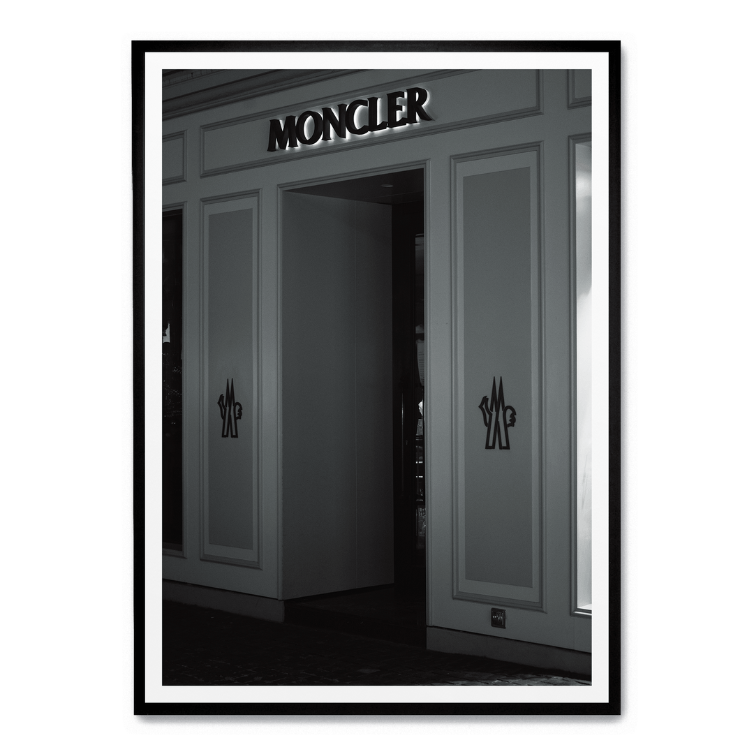 Moncler B&W – POSTERA - Main Image